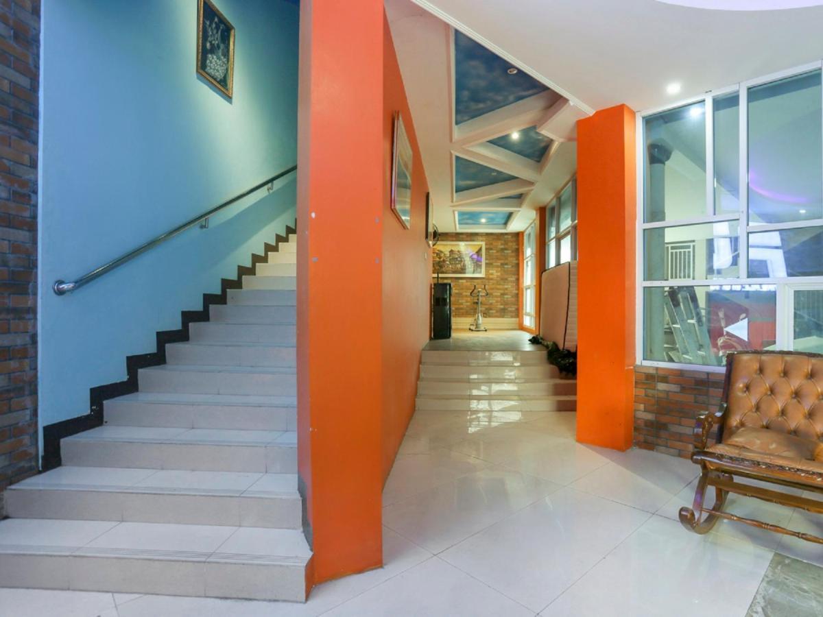 Oyo Life 3520 Indoniaga Palace Τάνγκερανγκ Εξωτερικό φωτογραφία