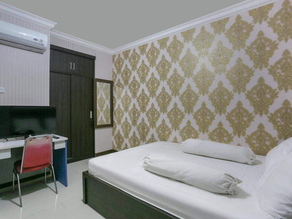 Oyo Life 3520 Indoniaga Palace Τάνγκερανγκ Εξωτερικό φωτογραφία